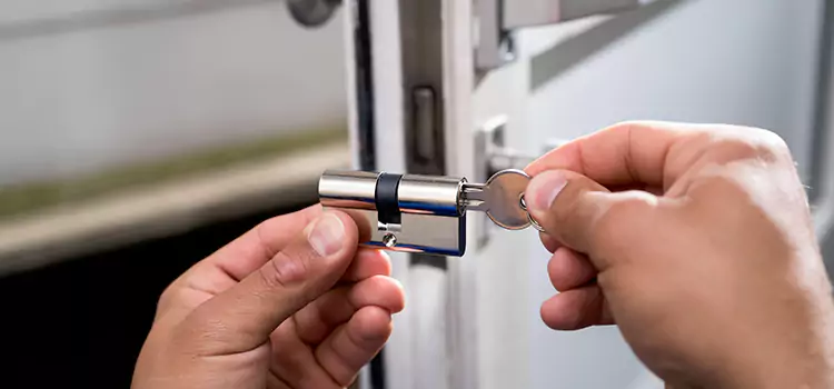 Emergency Locksmith for House Kendale Lakes